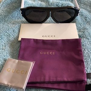 Unisex Gucci sunglasses